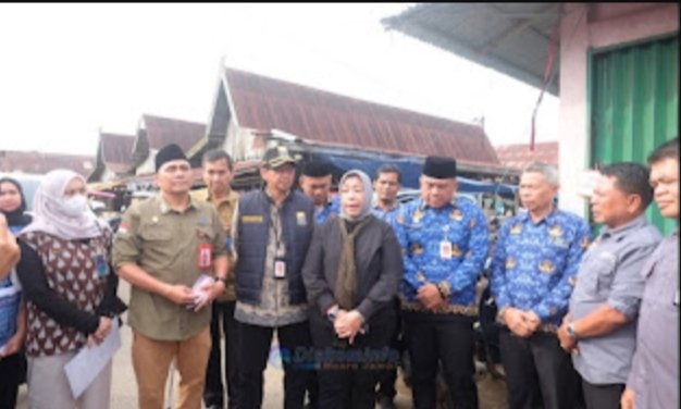 Sekda Muaro Jambi dan tim bapanas sidak pasar Sengeti pastikan harga pangan stabil